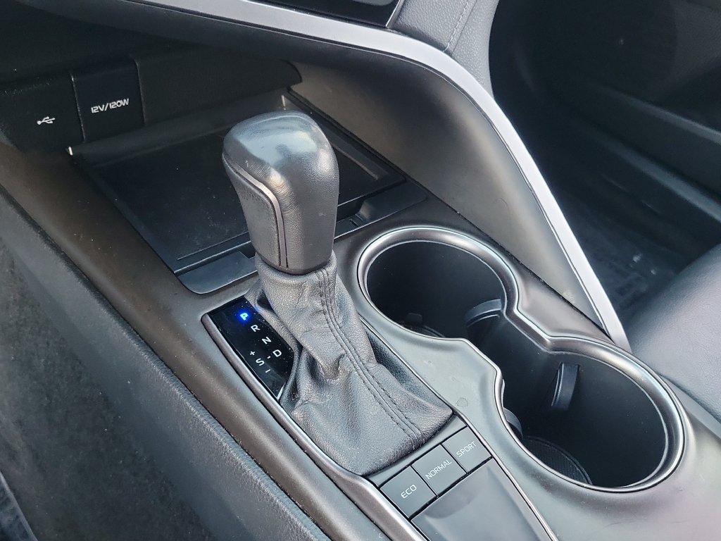 Used 2022 Toyota Camry SE w/ Carpet Mat Package (TMS) FWD image 28