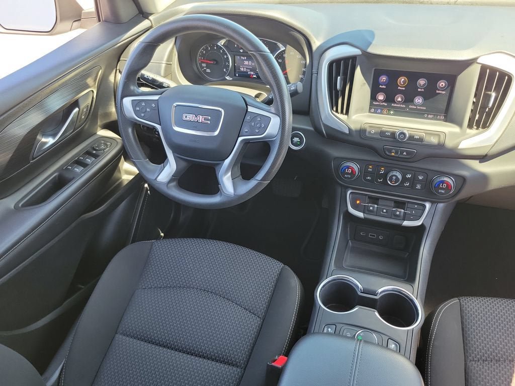 Used 2022 GMC Terrain SLE w/ Driver Convenience Package FWD image 10