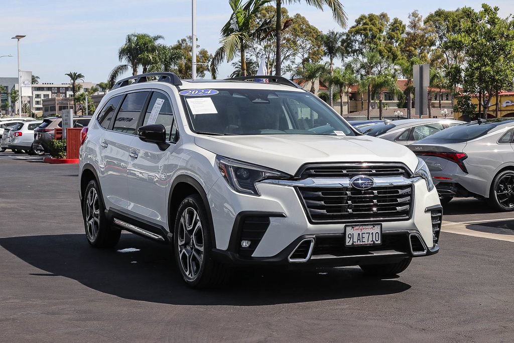 Used 2024 Subaru Ascent Touring AWD/4WD image 3