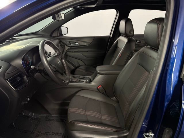 Used 2022 Chevrolet Equinox RS w/ Infotainment Package image 14