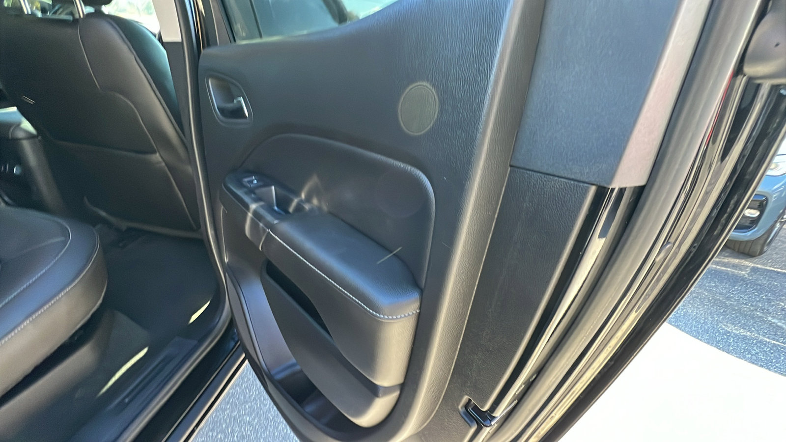 Used 2016 GMC Canyon SLT image 20