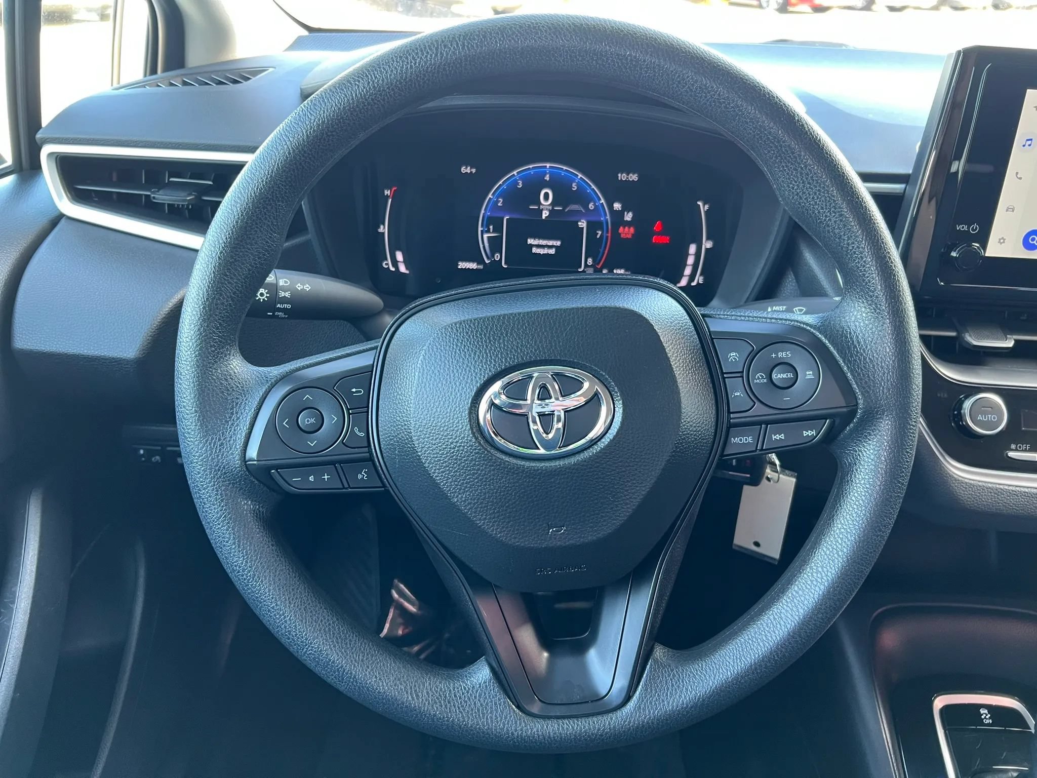 Used 2026 Toyota Corolla LE FWD image 14