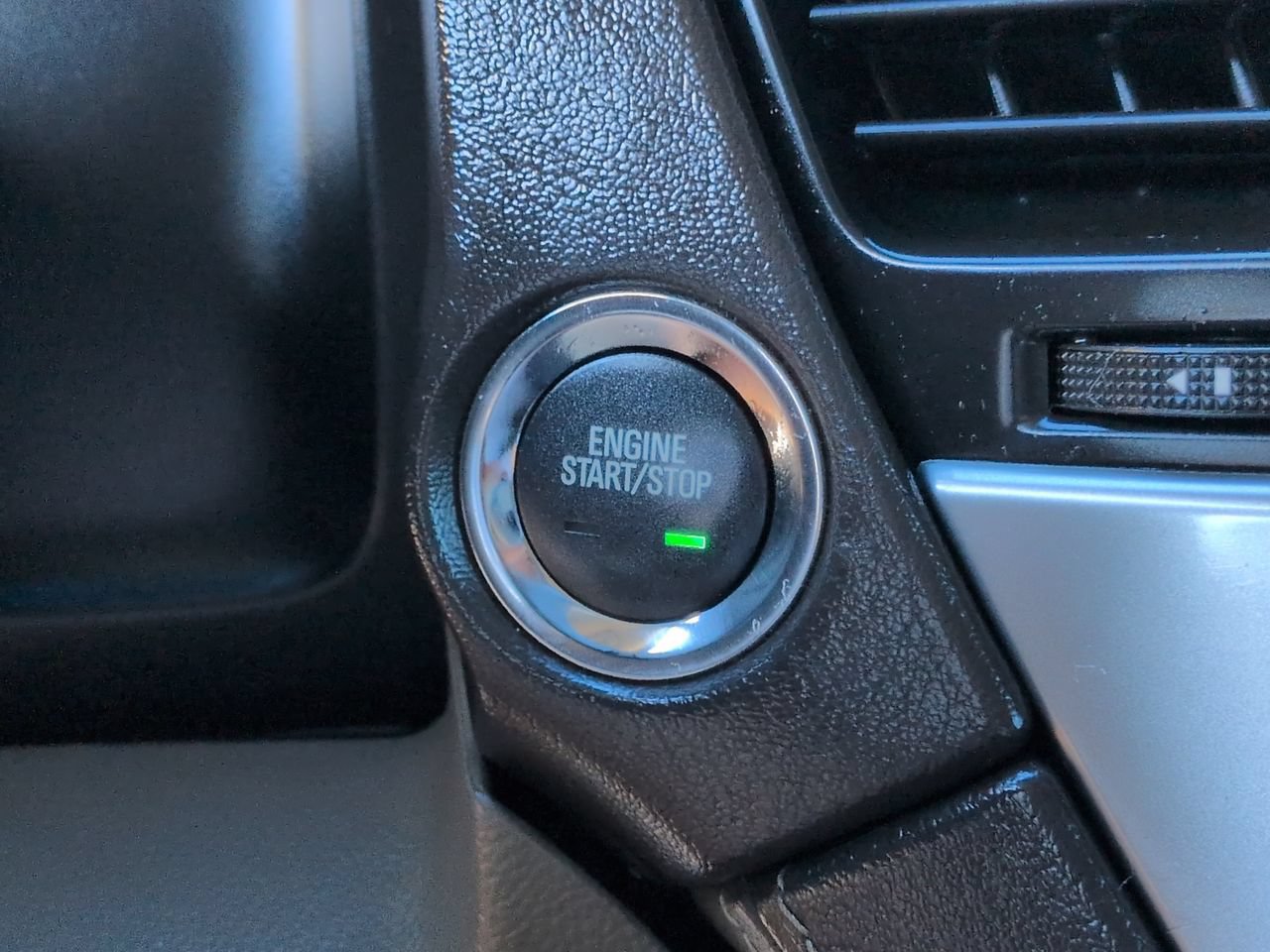 Used 2018 Chevrolet Suburban Premier w/ Max Trailering Package AWD/4WD image 27