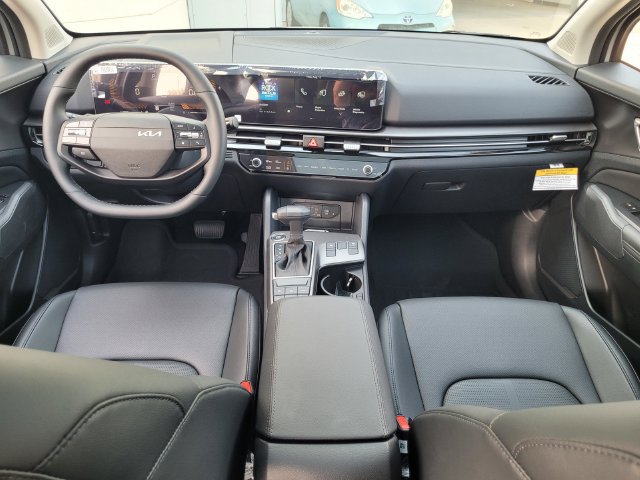 New 2026 Kia Sportage EX w/ EX Panorama Roof Package FWD image 8