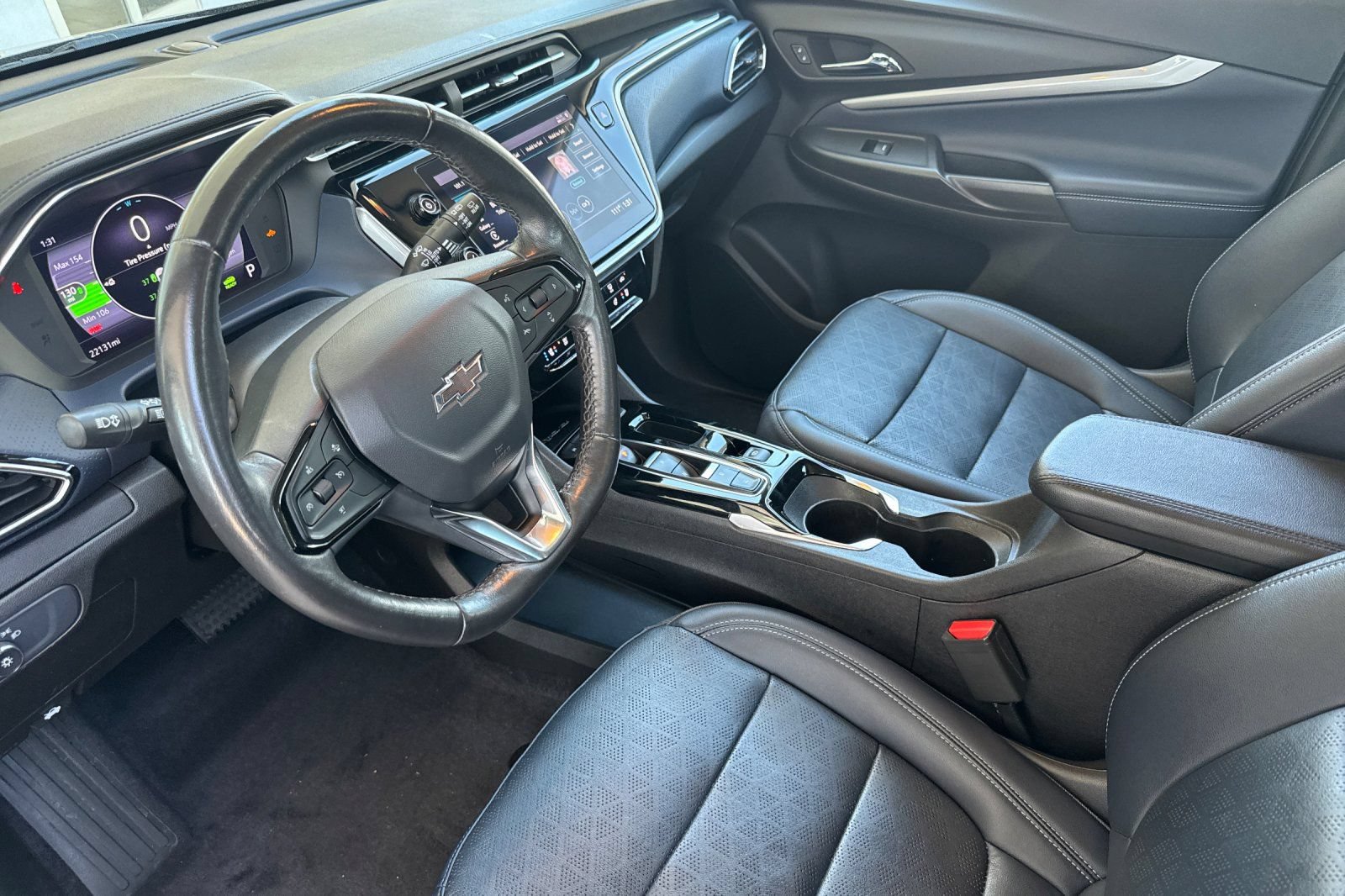 Used 2022 Chevrolet Bolt EUV Premier FWD image 9