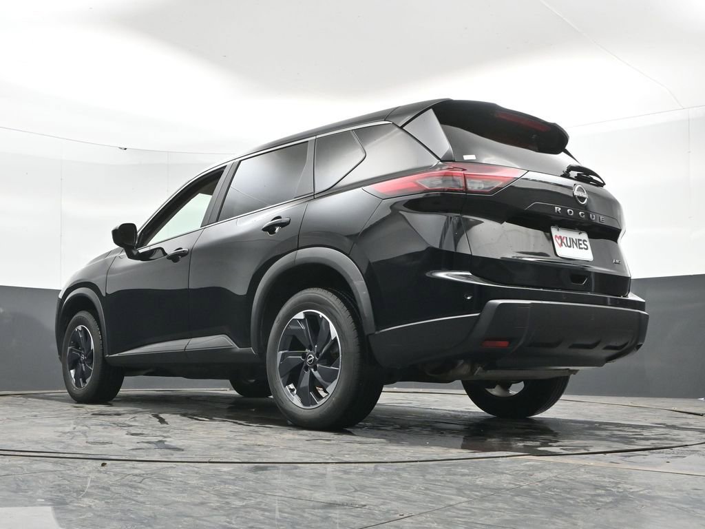 Used 2025 Nissan Rogue SV AWD/4WD image 47