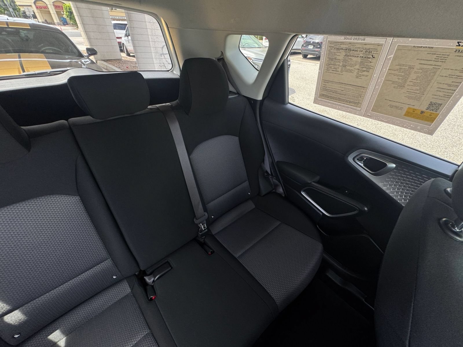 Used 2025 Kia Soul LX w/ LX Technology Package FWD image 34