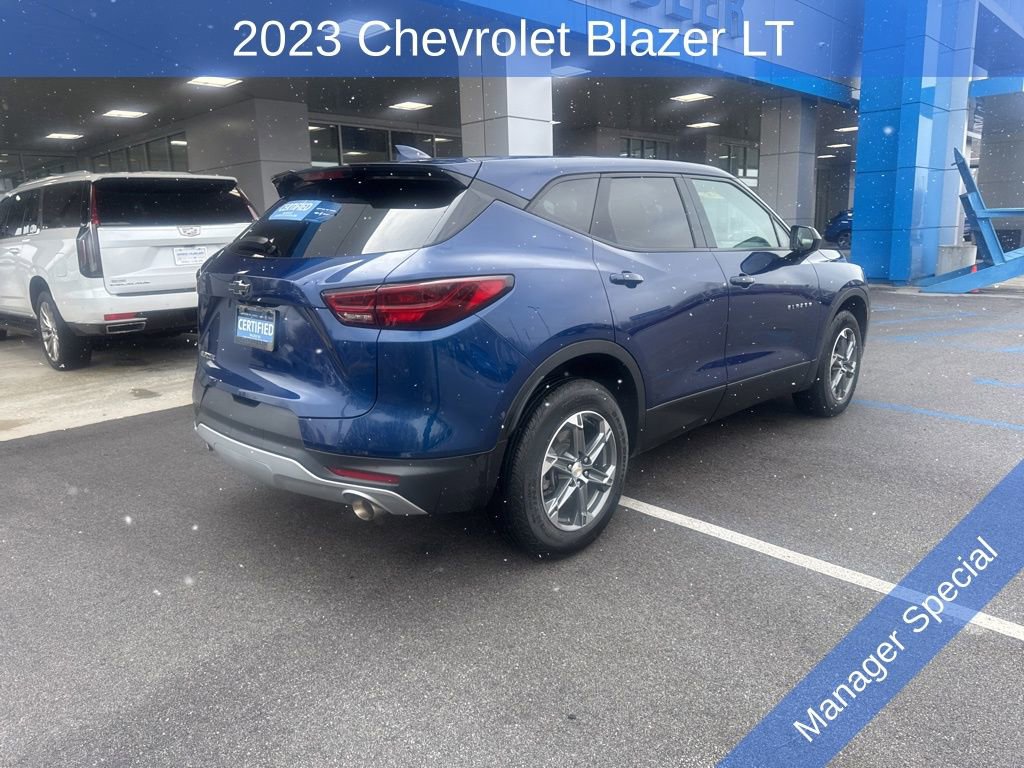 Used 2023 Chevrolet Blazer LT FWD image 3