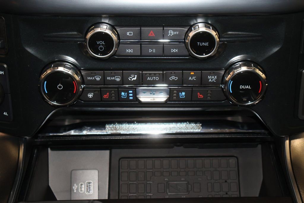 New 2025 Ford F150 Platinum w/ Equipment Group 702A High image 28