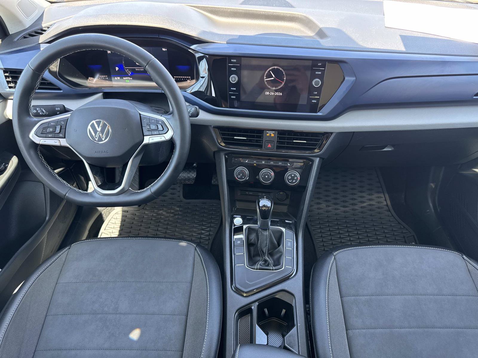 Certified 2023 Volkswagen Taos SE w/ Panoramic Sunroof Package FWD image 9