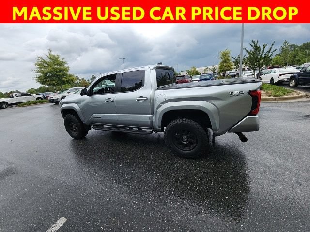 Used 2024 Toyota Tacoma TRD Sport w/ TRD Sport Premium Package AWD/4WD image 9