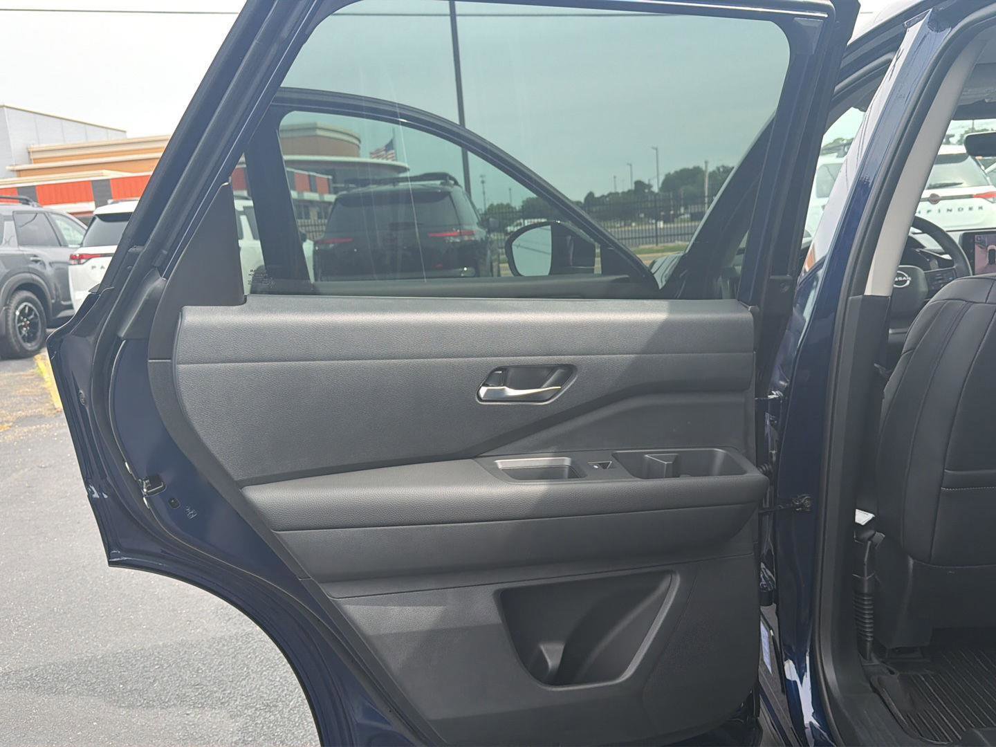 New 2026 Nissan Pathfinder SL FWD image 35