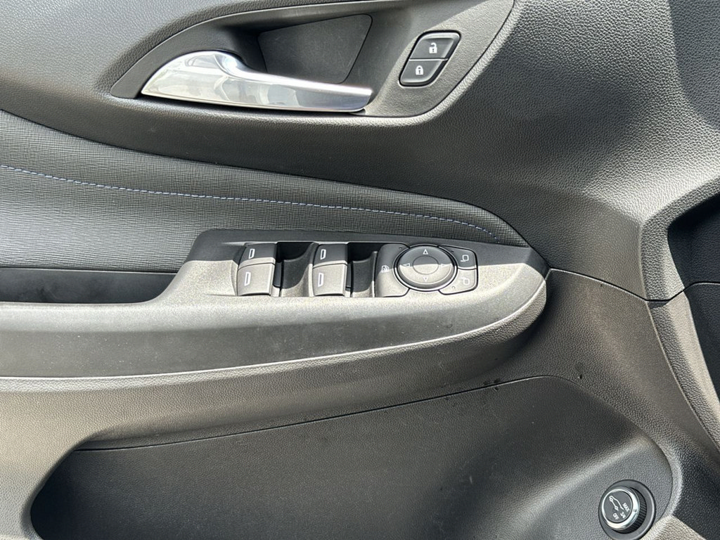 Used 2025 Buick Envista Sport Touring w/ Convenience I Package FWD image 29