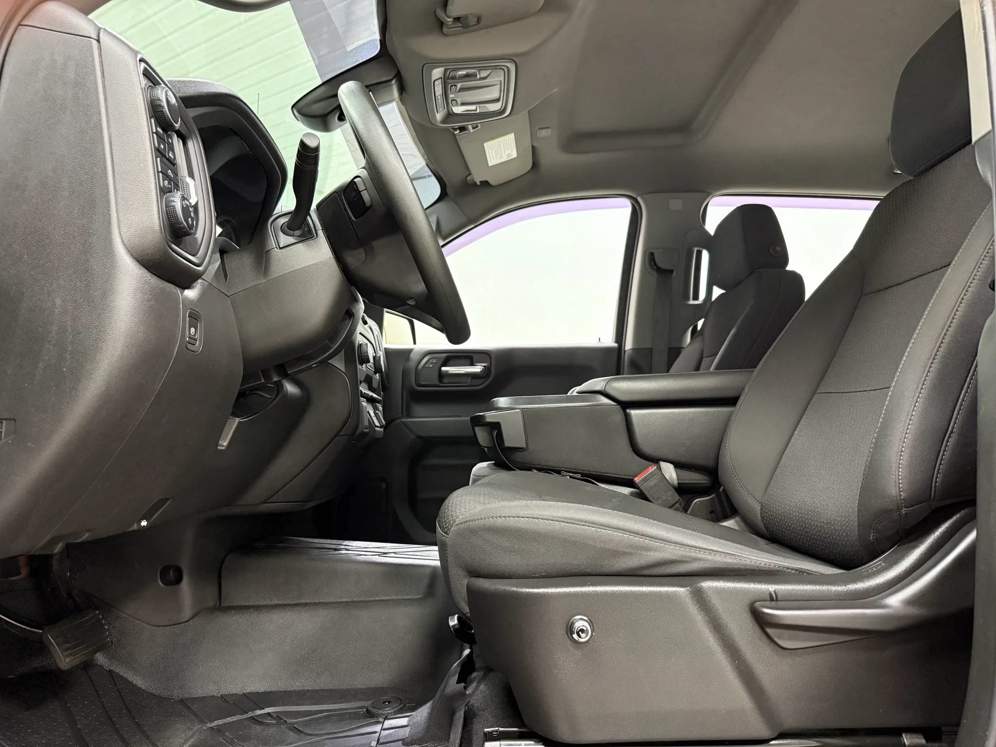 Used 2022 Chevrolet Silverado 1500 Custom w/ Safety Confidence Package AWD/4WD image 15