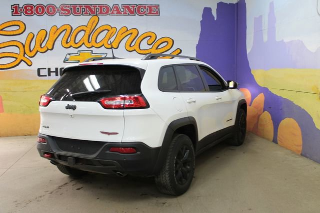 Used 2016 Jeep Cherokee Trailhawk w/ Leather Interior Group AWD/4WD image 8