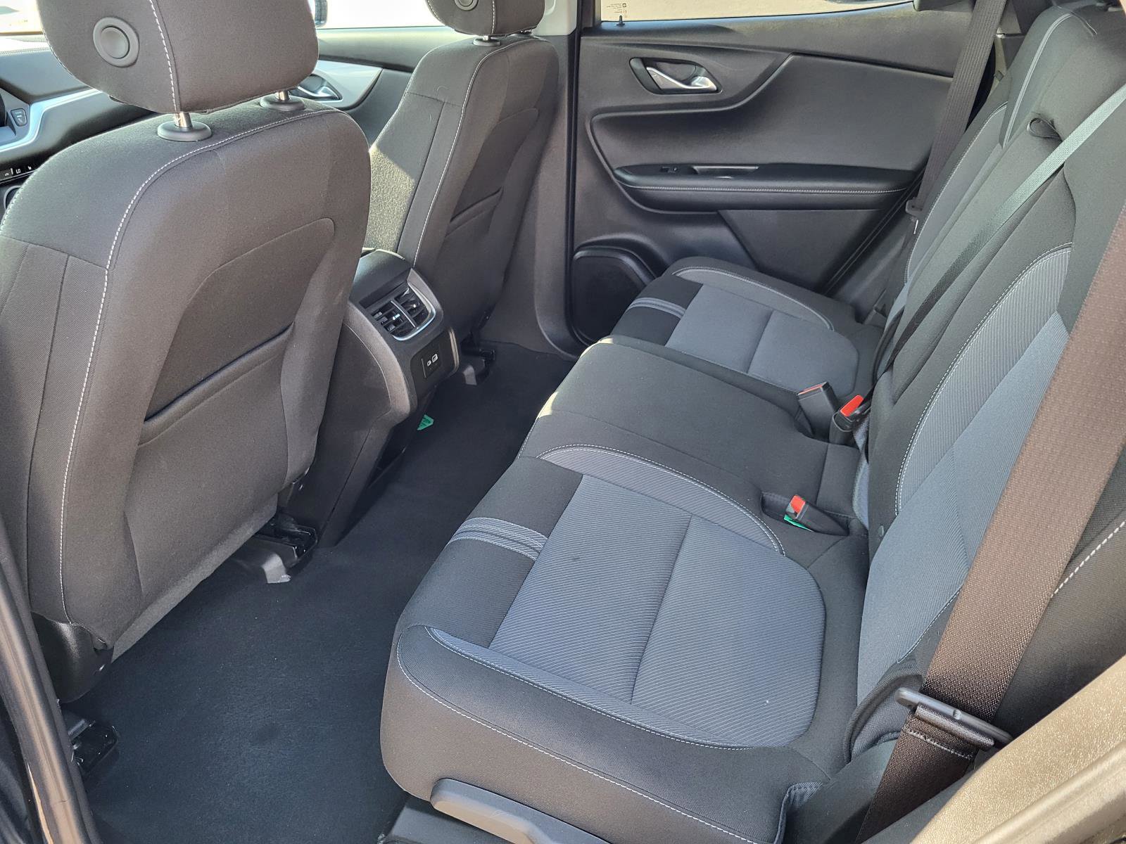 Used 2025 Chevrolet Blazer LT FWD image 13