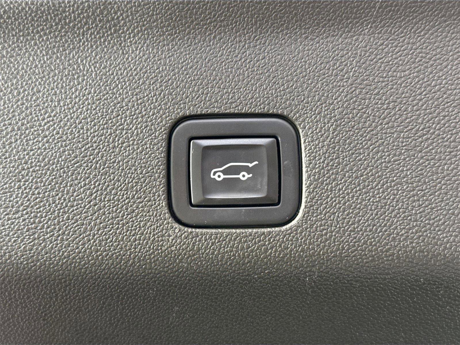 Used 2022 Cadillac Escalade Sport w/ Touring Package image 43