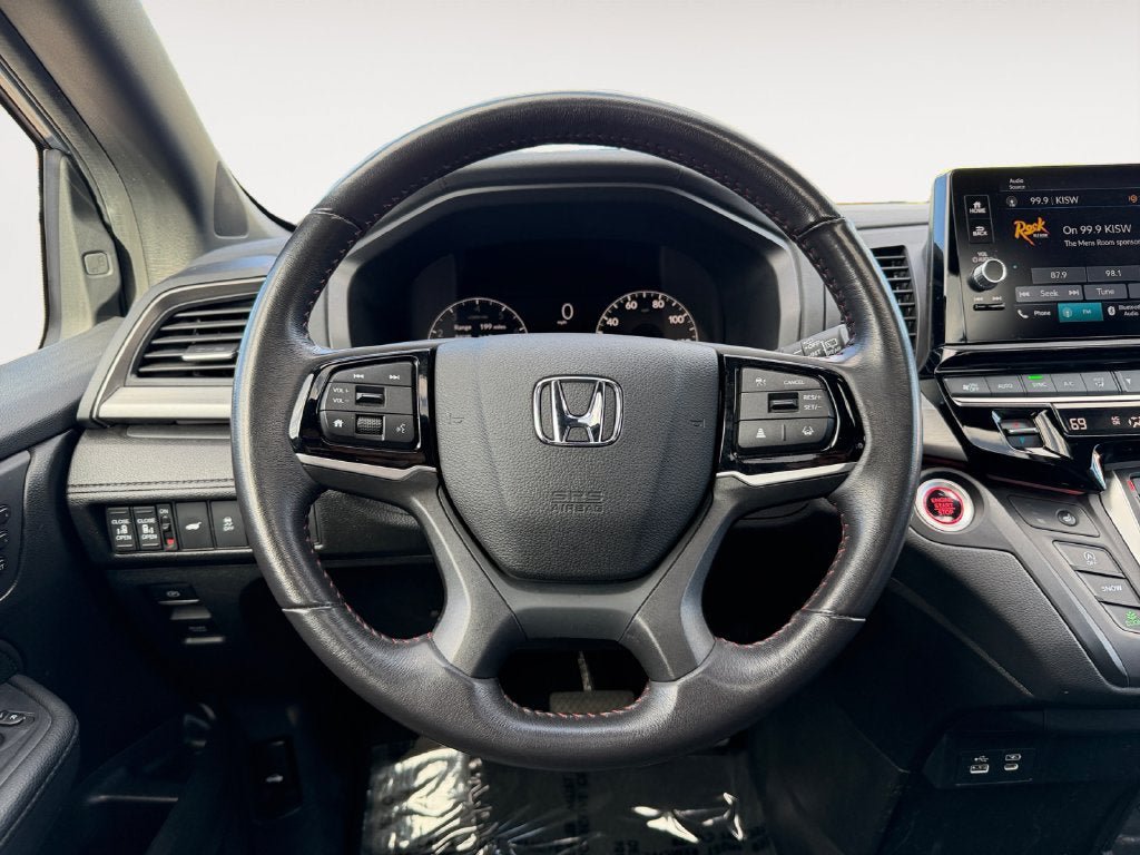 Used 2025 Honda Odyssey Sport-L image 13