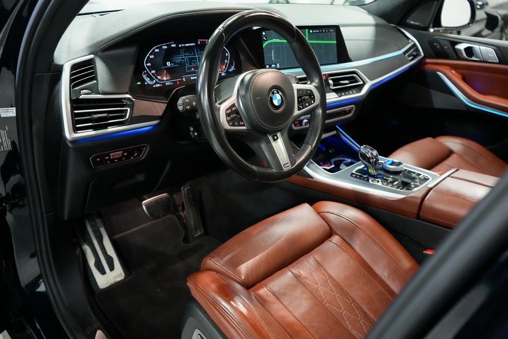 Used 2022 BMW X7 M50i w/ Dynamic Handling Package image 9