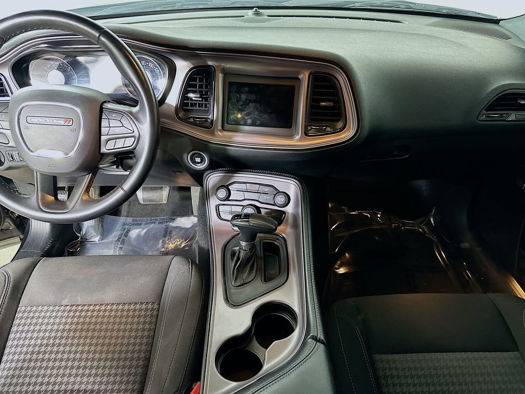 Used 2023 Dodge Challenger SXT image 18