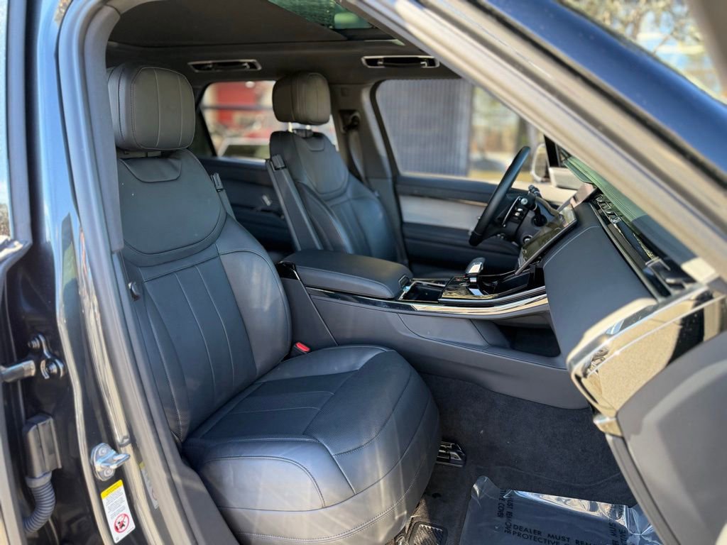 Used 2024 Land Rover Range Rover Sport SE image 33