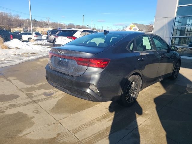 Used 2023 Kia Forte LXS image 7