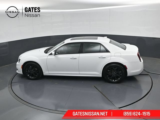 Used 2022 Chrysler 300 Touring L w/ Popular Equipment Group AWD/4WD image 52