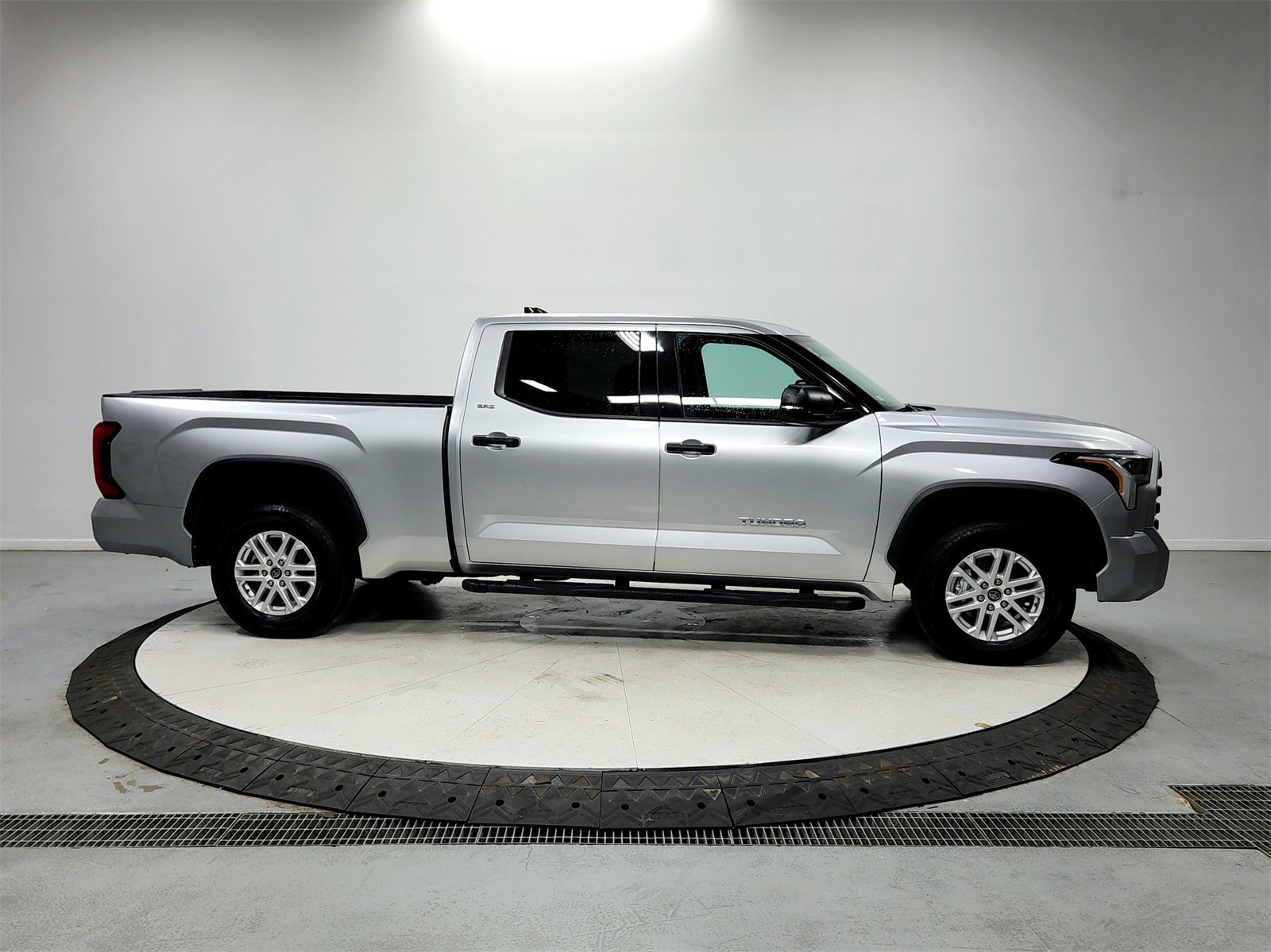 Used 2022 Toyota Tundra SR5 image 8