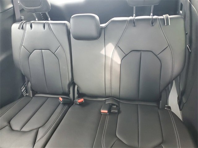 New 2026 Chrysler Pacifica Select image 10