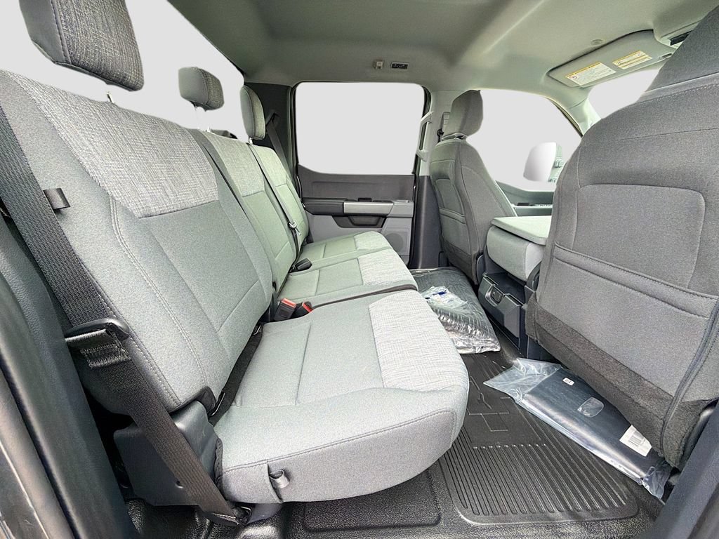 New 2026 Ford F550 4x4 Crew Cab Super Duty w/ XLT Value Package image 24