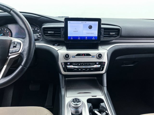 Used 2021 Ford Explorer XLT image 8