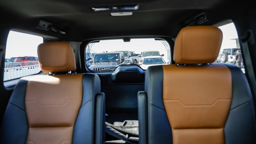 Used 2025 Lexus GX 550 w/ Cold Area Package AWD/4WD image 28