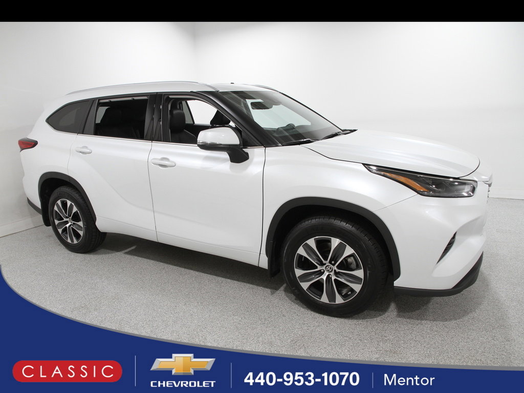 Used 2022 Toyota Highlander XLE