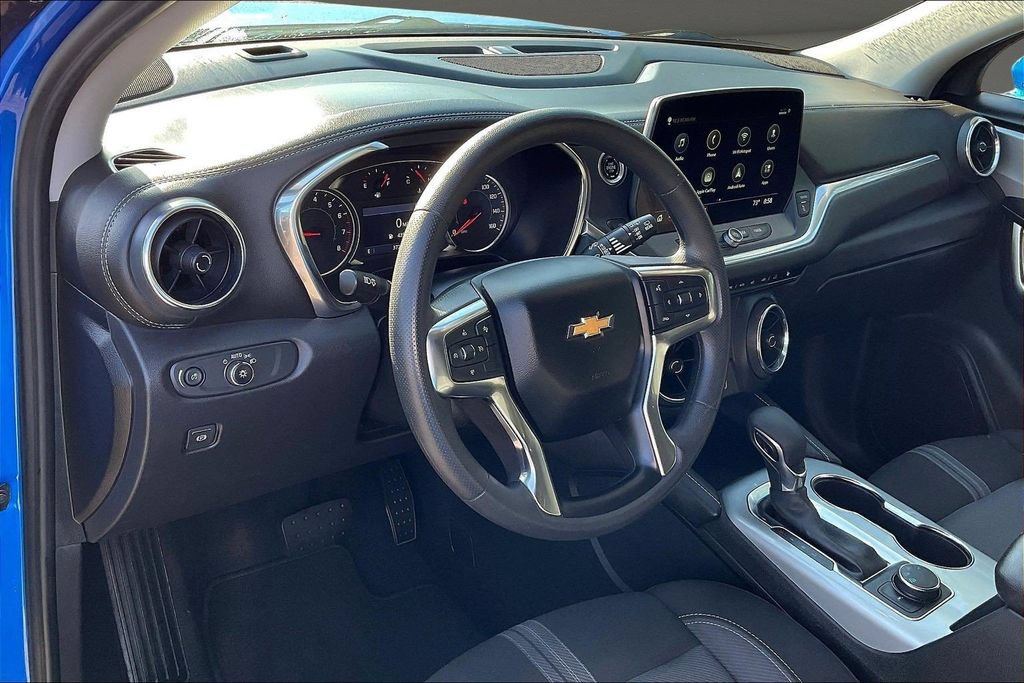 Used 2025 Chevrolet Blazer LT AWD/4WD image 20