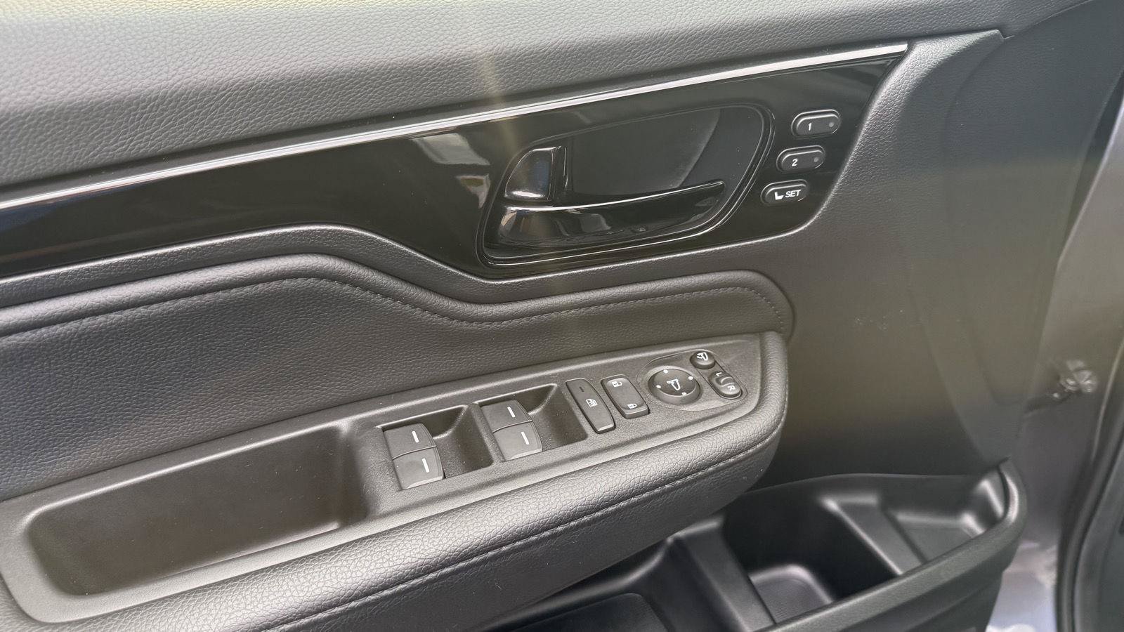 Used 2026 Honda Odyssey Elite image 42