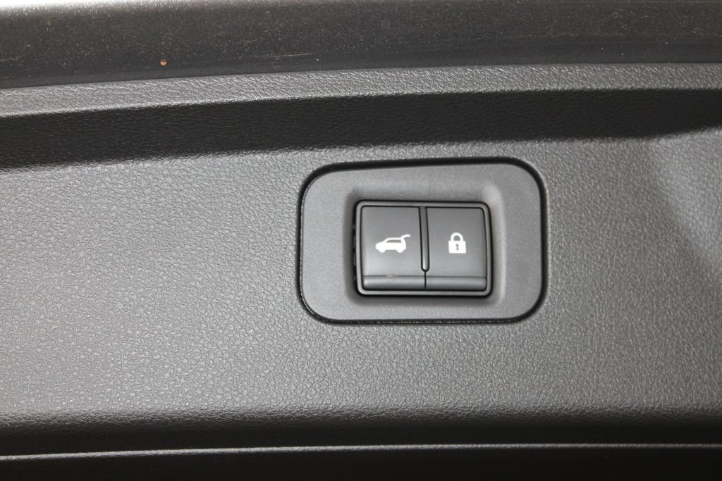 Used 2025 Nissan Armada PRO-4X AWD/4WD image 34