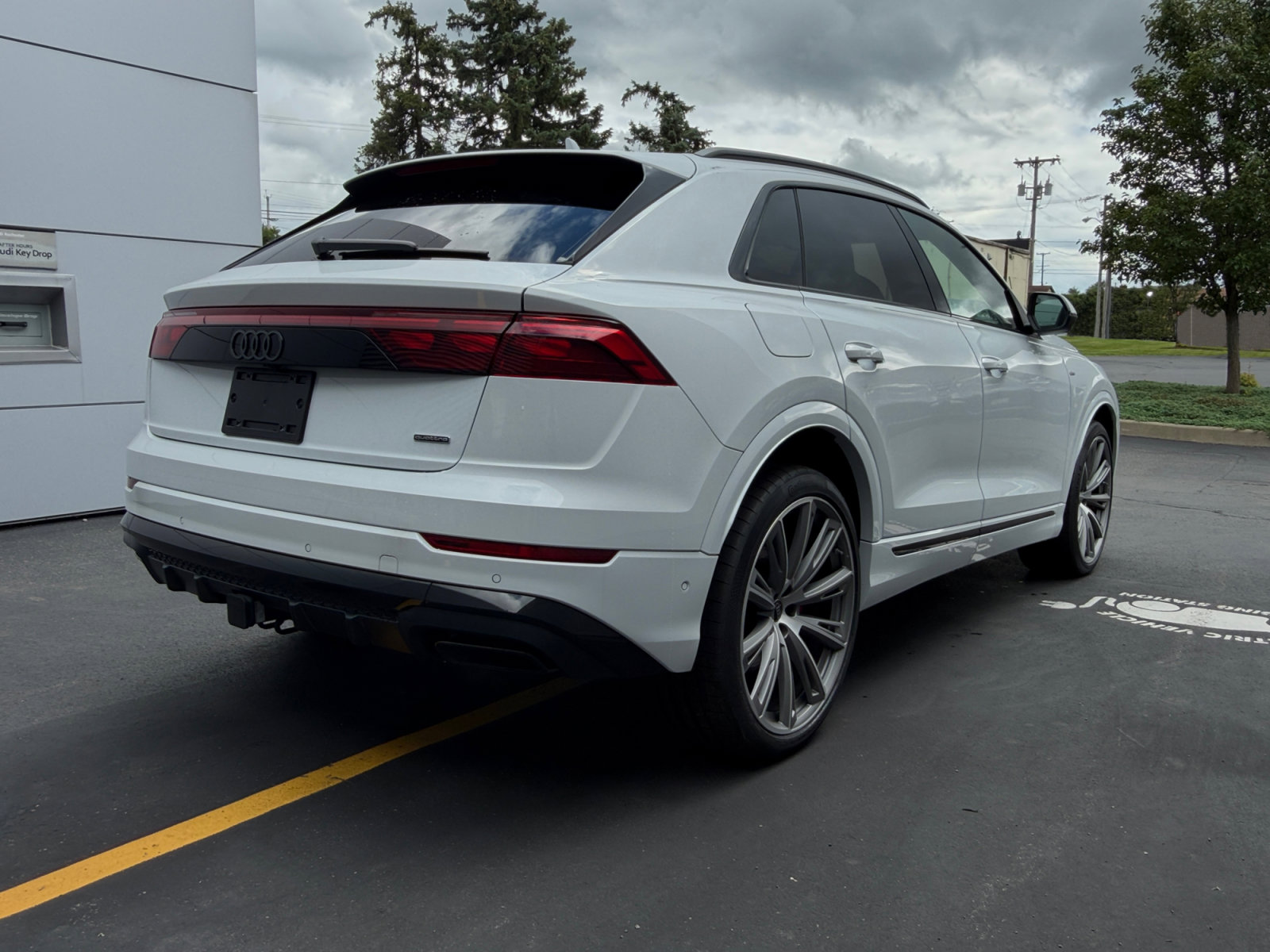 New 2026 Audi Q8 Prestige AWD/4WD image 10