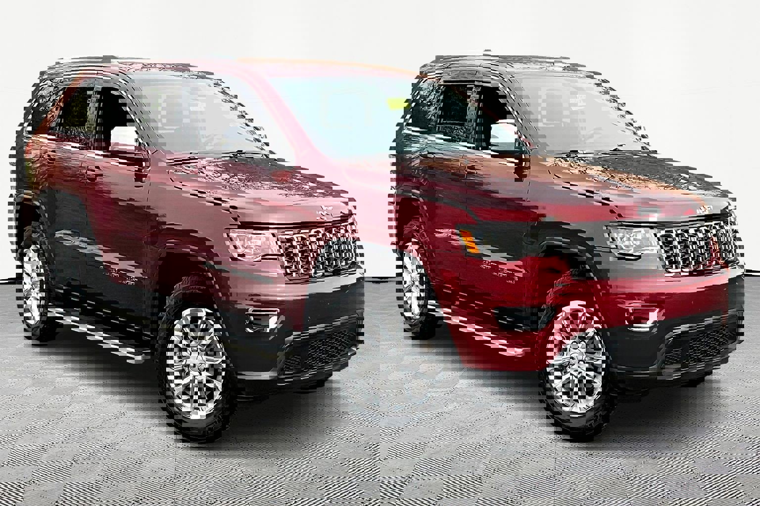 Used 2021 Jeep Grand Cherokee Laredo w/ Security & Convenience Group image 3