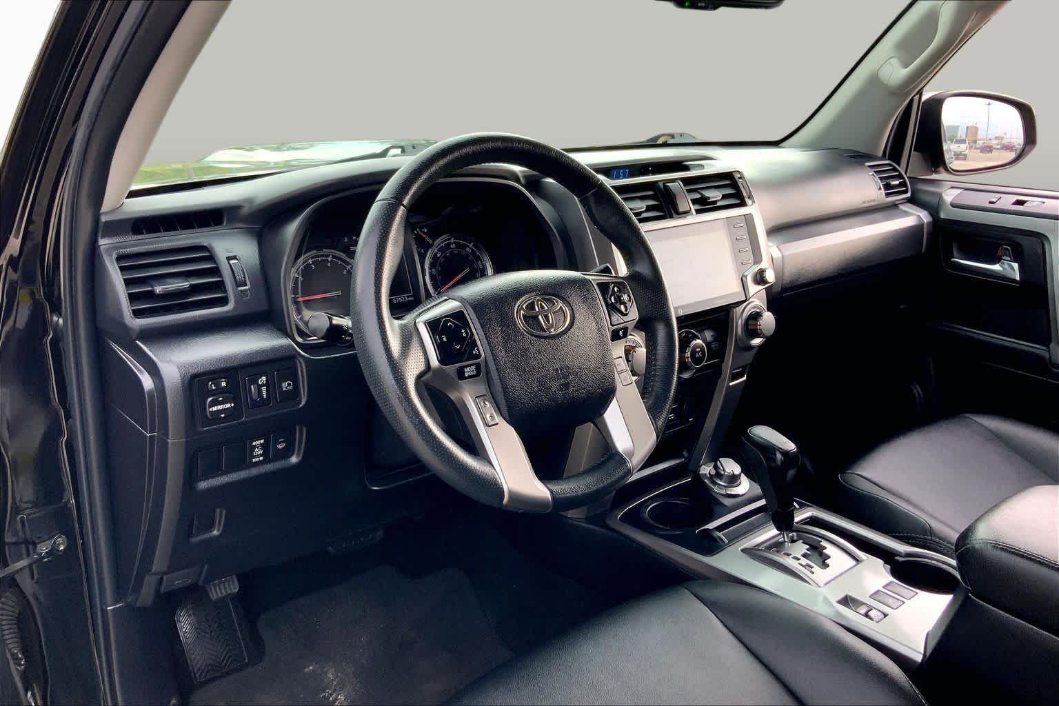 Used 2022 Toyota 4Runner TRD Sport AWD/4WD image 17