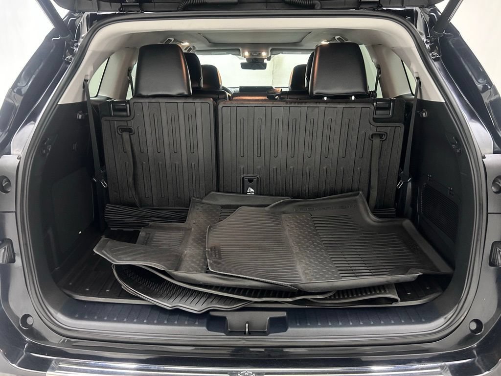 Used 2022 Toyota Highlander Platinum AWD/4WD image 9