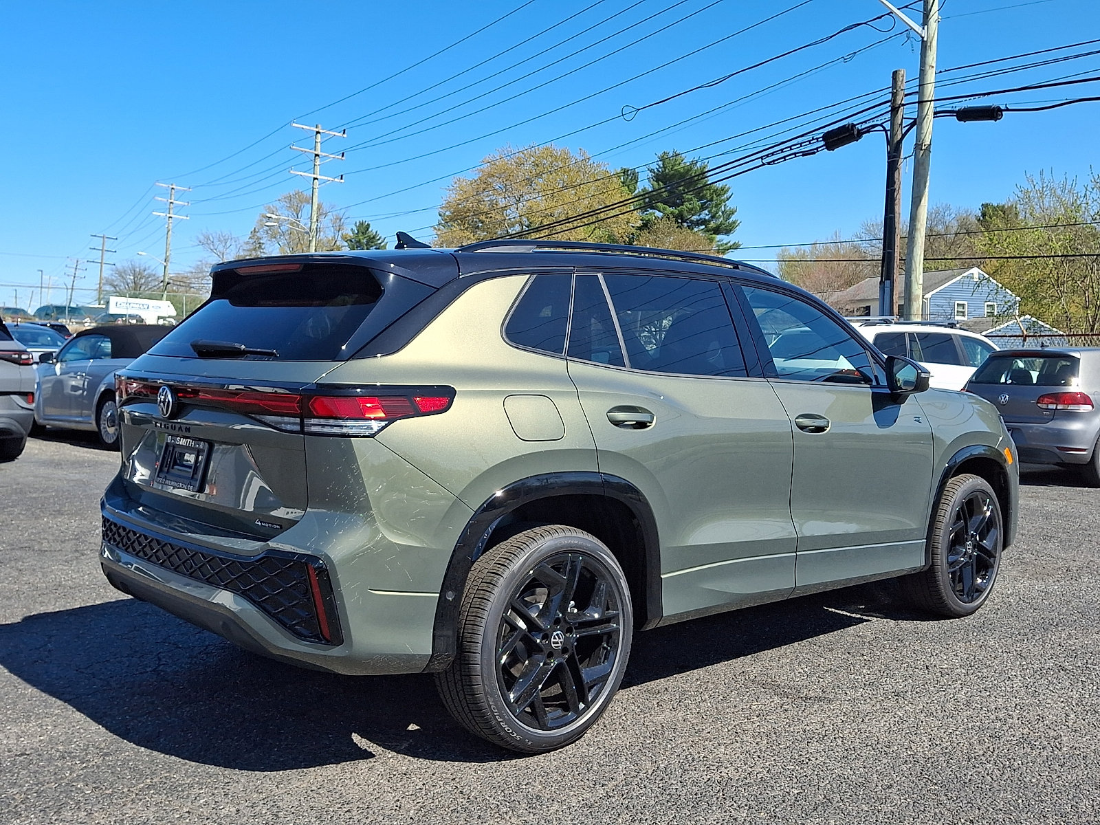 New 2026 Volkswagen Tiguan SE R-Line AWD/4WD image 4