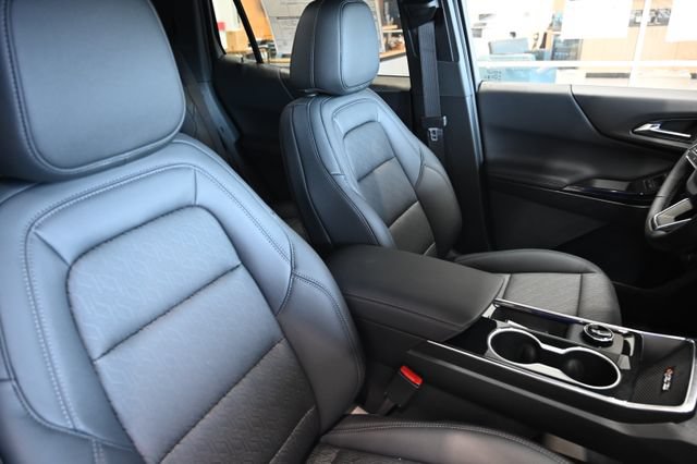 New 2027 Chevrolet Equinox LT w/ Convenience Package II FWD image 8