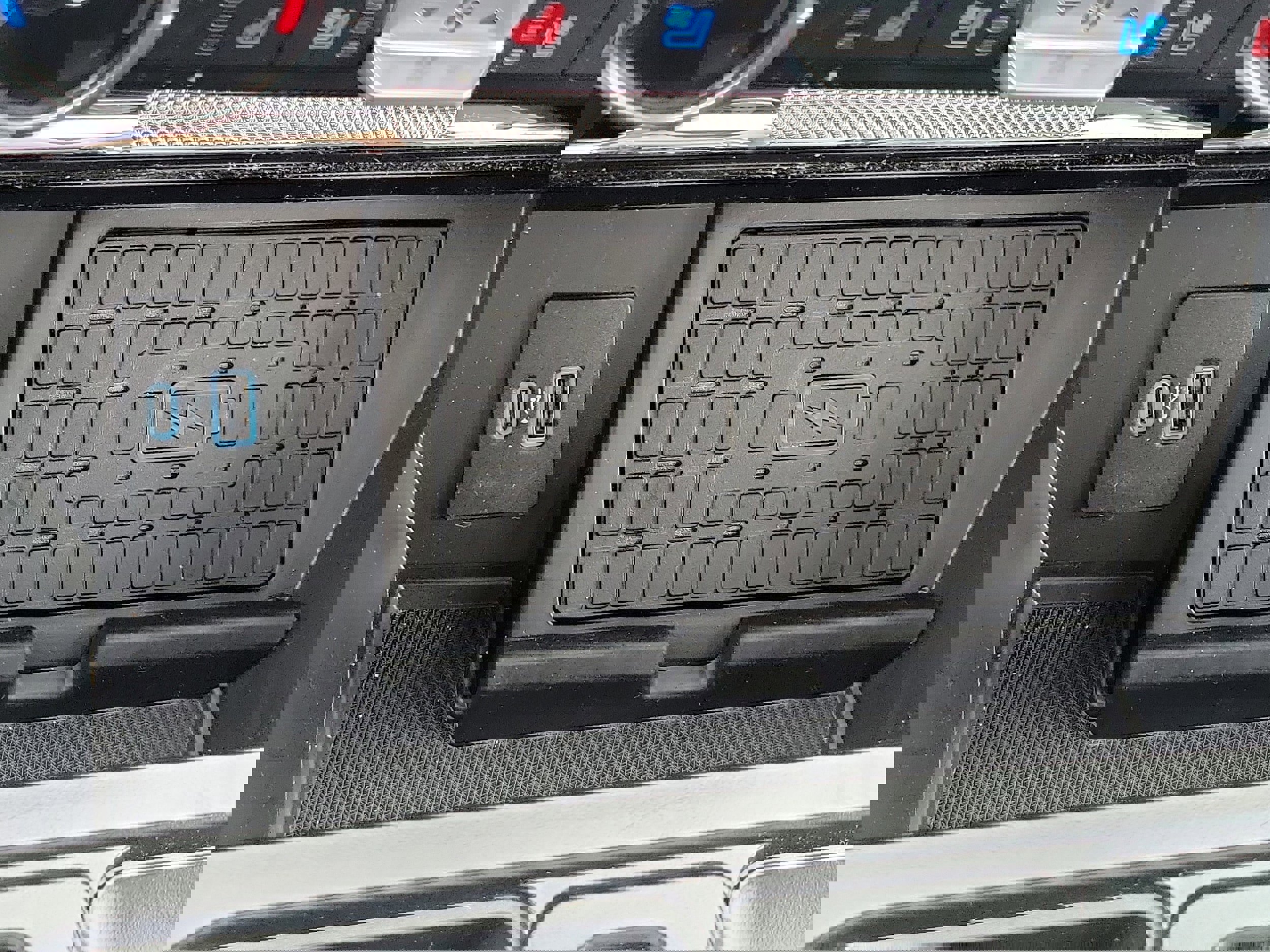 Used 2023 Ford F150 Lariat w/ Equipment Group 502A High image 32