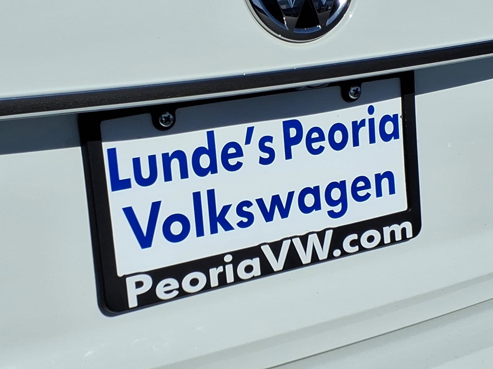 Used 2016 Volkswagen Passat 1.8T SEL Premium image 17