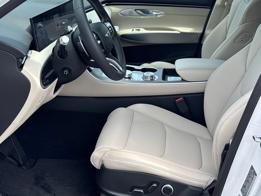 New 2027 Genesis GV70 2.5T Select AWD/4WD image 11