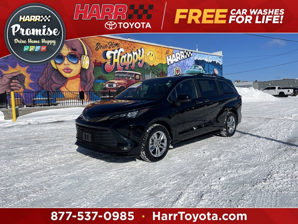 Used 2023 Toyota Sienna XLE Woodland Edition image 1