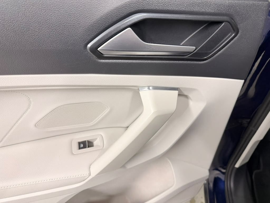 Used 2023 Volkswagen Tiguan SE FWD image 36