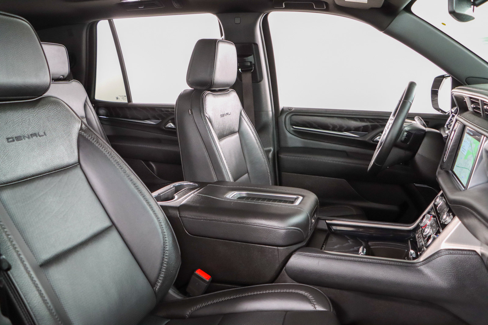 Used 2023 GMC Yukon Denali AWD/4WD image 31
