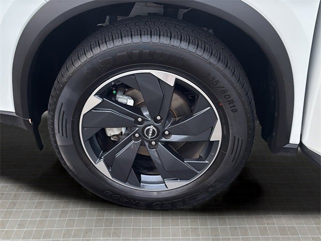 Used 2024 Nissan Rogue SV image 43