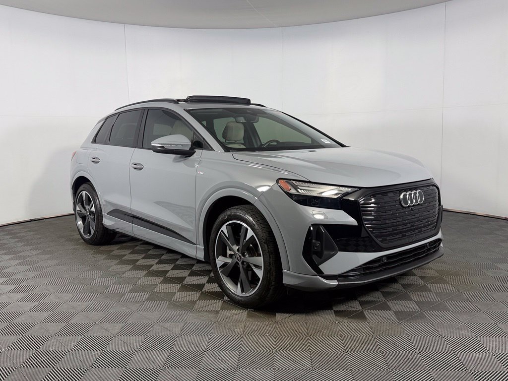 Used 2025 Audi Q4 e-tron Prestige w/ Black Optic Package AWD/4WD image 5